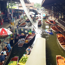 Th Damnoen Saduak Floating Market